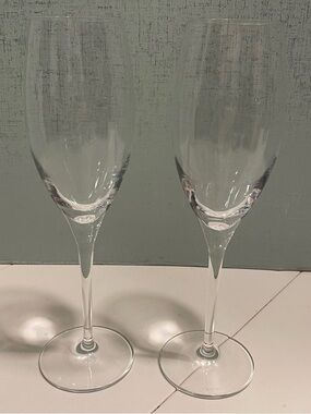 RIEDEL ELEGANT CLEAR CRYSTAL CHAMPAGNE FLUTES  - Set of 2